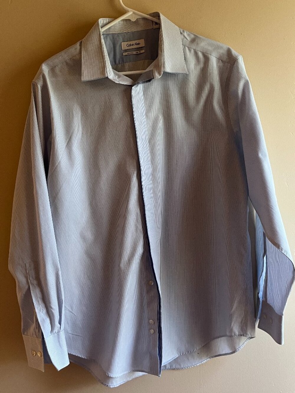 Calvin Klein Slim Fit striped white blue Button Down Dress Shirt